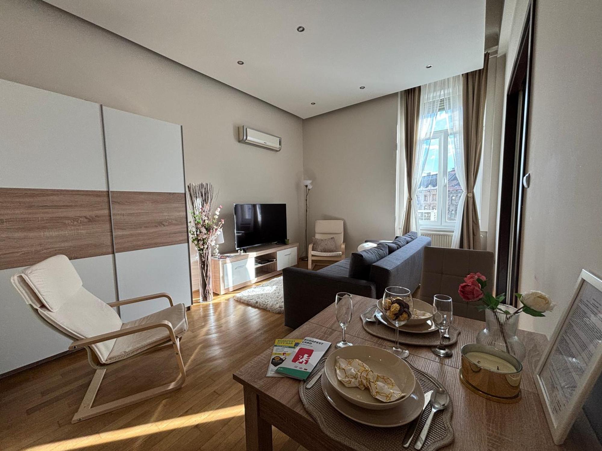Synagogue Gozsdu Corner Apartment 布达佩斯 外观 照片